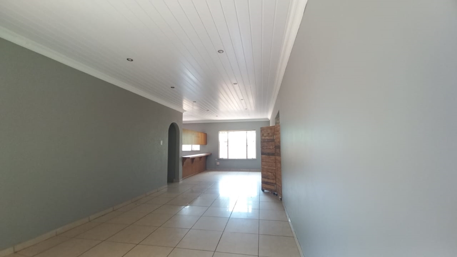 To Let 3 Bedroom Property for Rent in Pellissier Free State